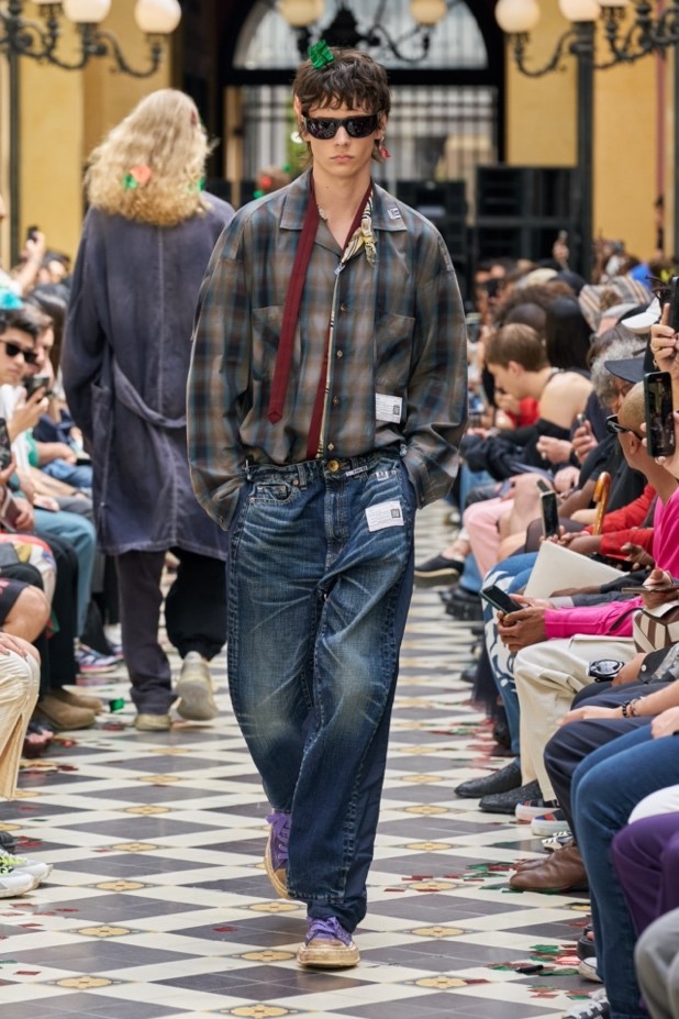 The Return of Wide-Legged Jeans: What We Can Learn from J. Crew’s Giant Chinos