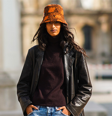 How To Wear Baggy Jeans Like The Street-Style Set